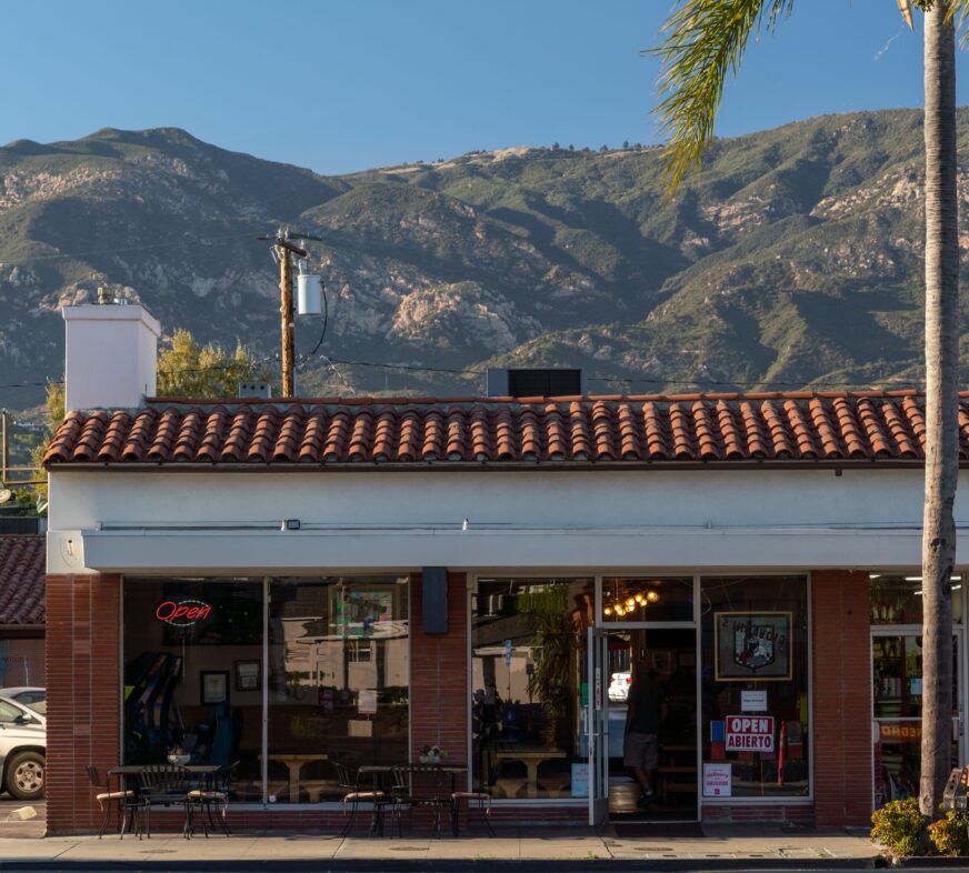 Giovanni's Exterior Street View