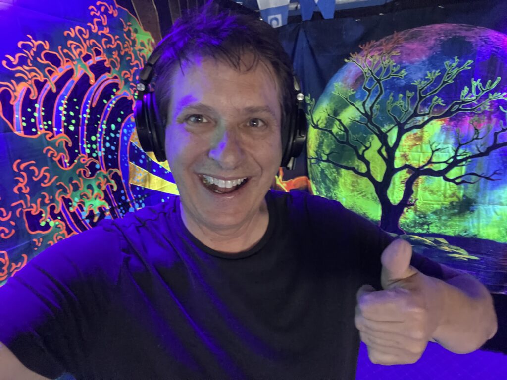 SilentDiscoDJScottTopper